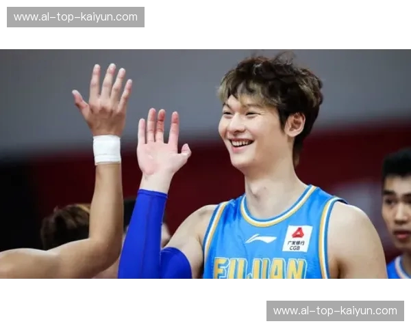 从“阿日你硬一点”到赛场宿命对决:杜锋与曾繁日的江湖恩情与硬核蜕变 从“阿日你硬一点”到赛场宿命对决:杜锋与曾繁日的江湖恩情与硬核蜕变